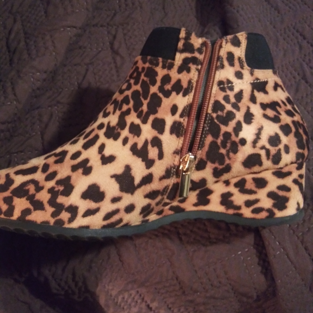 Shoes - Picture 7 of 7